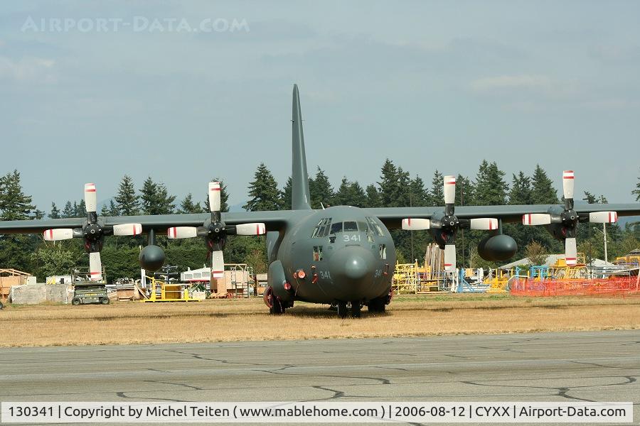 130341, 1989 Lockheed KCC-130H Hercules C/N 382-5200, Canada Air Force under maintenance by Cascade Aerospace