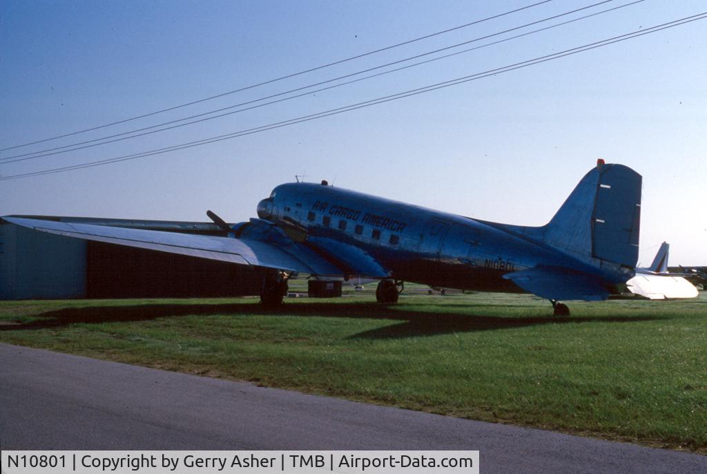 N10801, Douglas DC3C-S4C4G C/N 16490, Spotted while 'airport bumming' around south Florida during the summer of '80