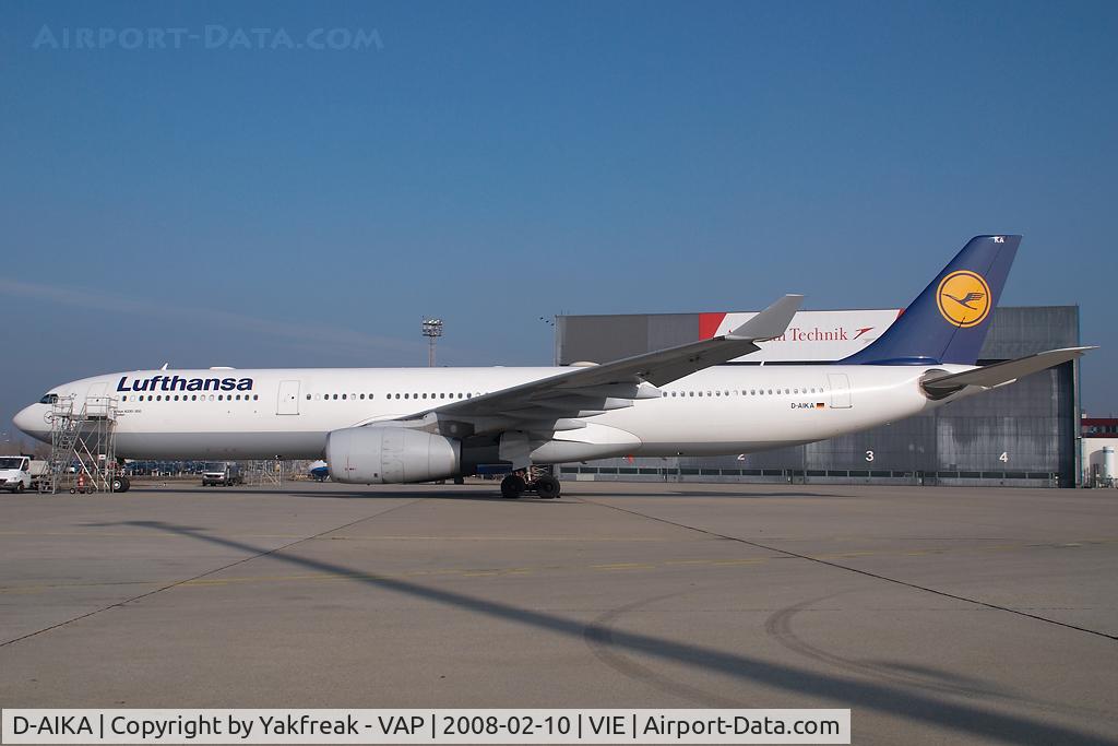 D-AIKA, 2004 Airbus A330-343X C/N 570, Lufthansa Airbus 330-300