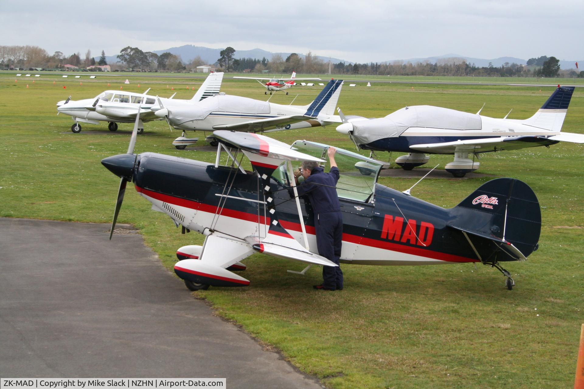 ZK-MAD, Pitts S-2B Special C/N 5087, 1985 Pitts S2B at NZHN