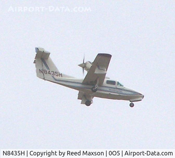 N8435H, 1989 Aerofab Inc Lake 250 C/N 102, Lake Renegade on Base Leg, University, Davis, CA