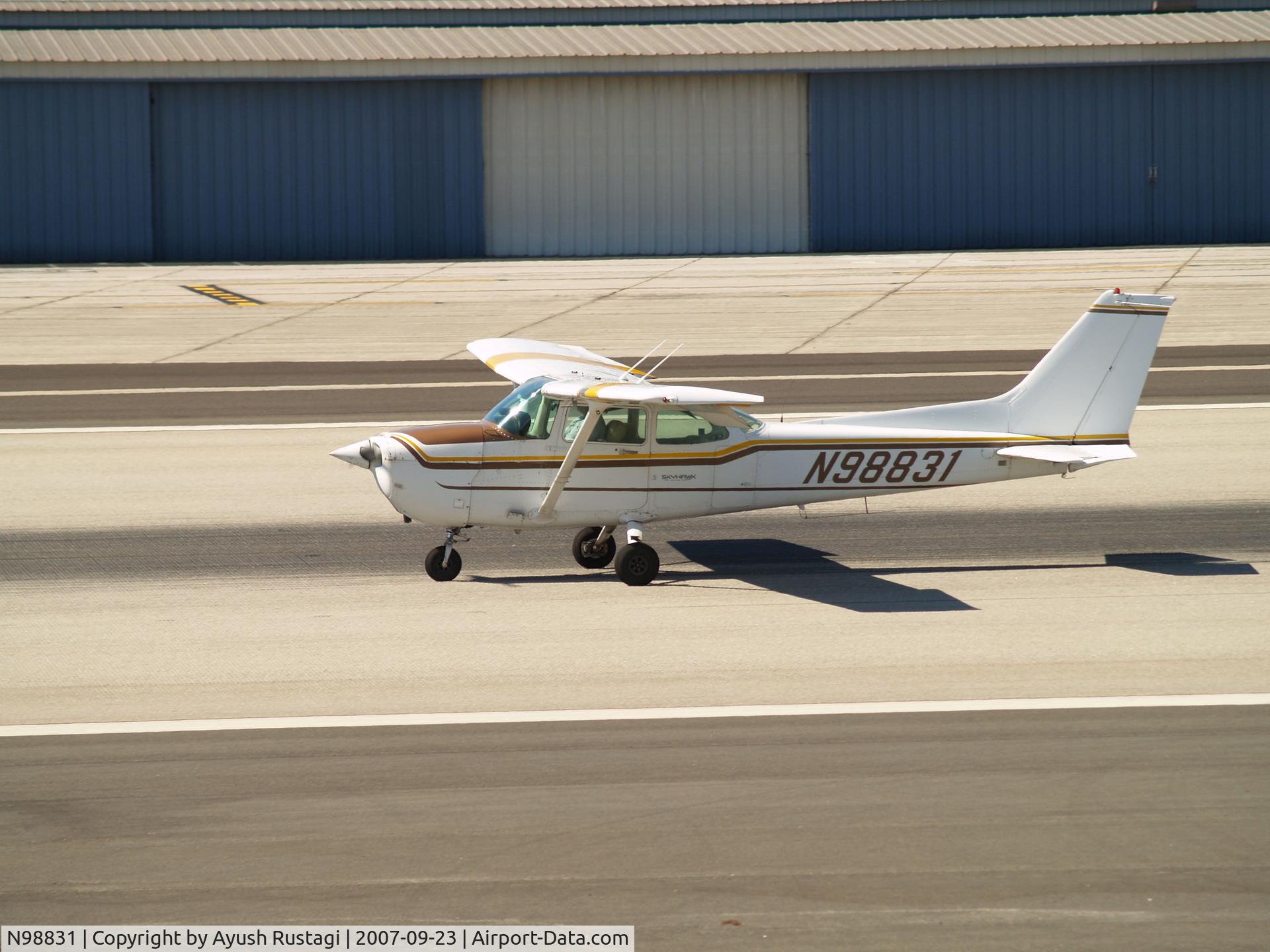 N98831, 1985 Cessna 172P C/N 17276366, Its a rental aiplane from Justice Aviation