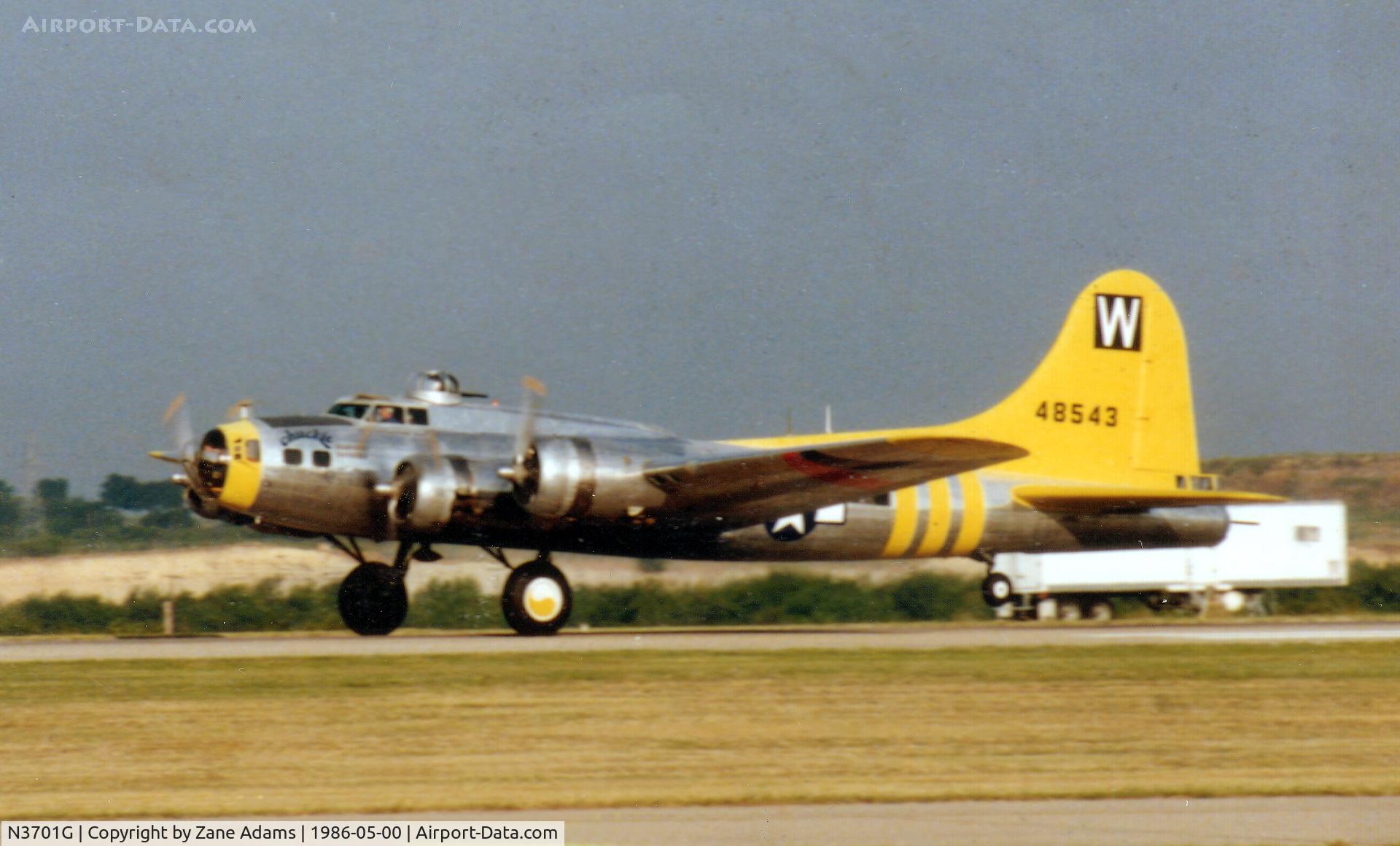 N3701G, 1944 Boeing B-17G Flying Fortress C/N 44-8543A, B-17 Chuckie - Departing Meacham Field