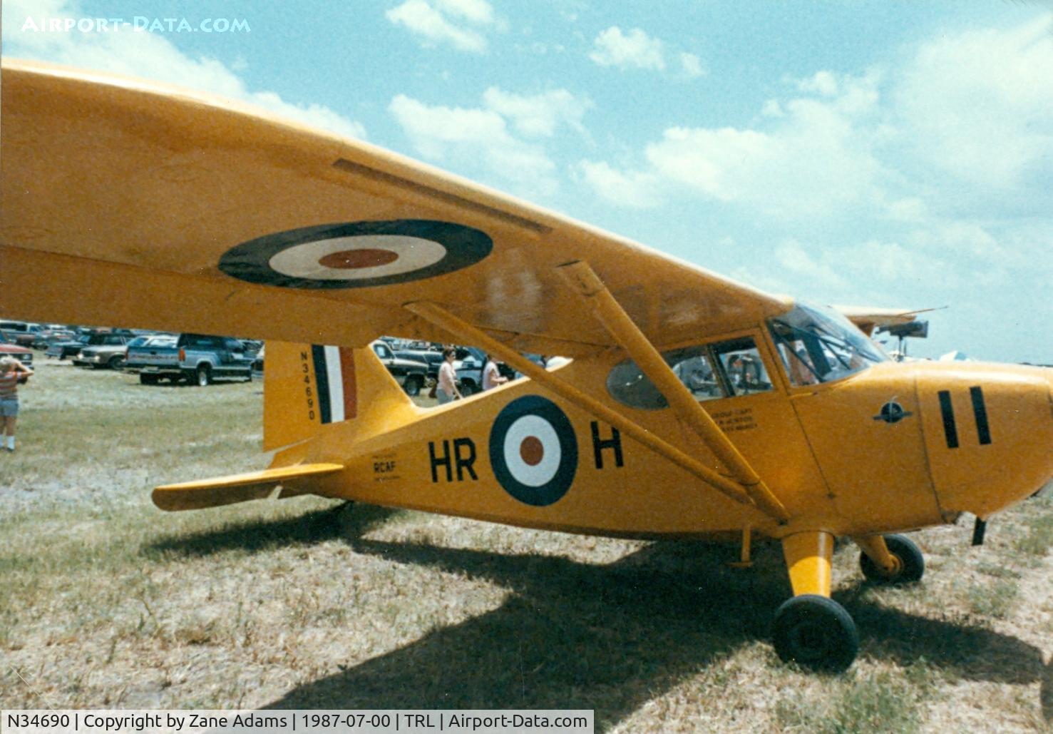 N34690, 1941 Stinson 10A C/N 7990, At Terrell Airshow