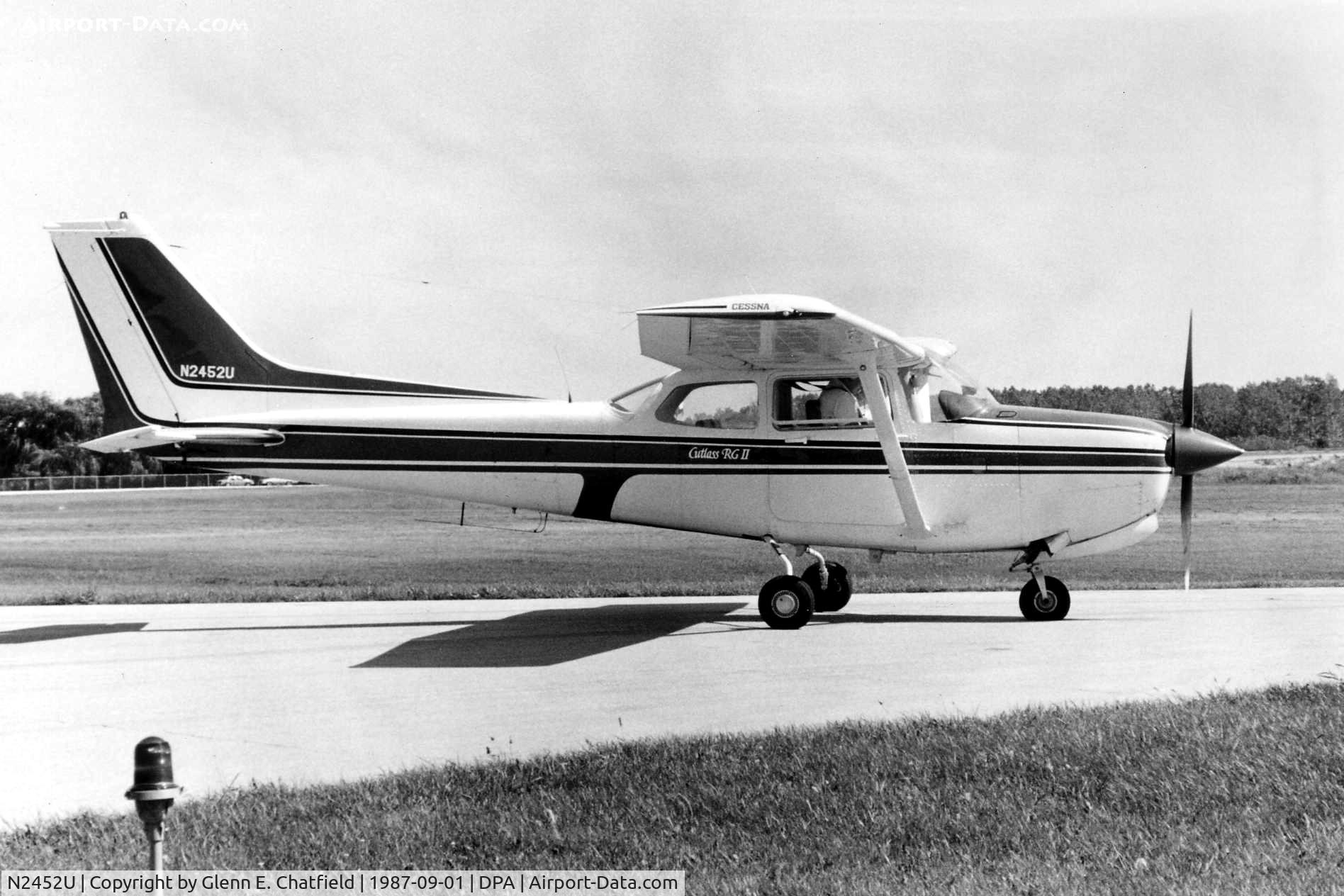 N2452U, 1982 Cessna 172RG Cutlass RG C/N 172RG1049, Photo taken for aircraft recognition training.