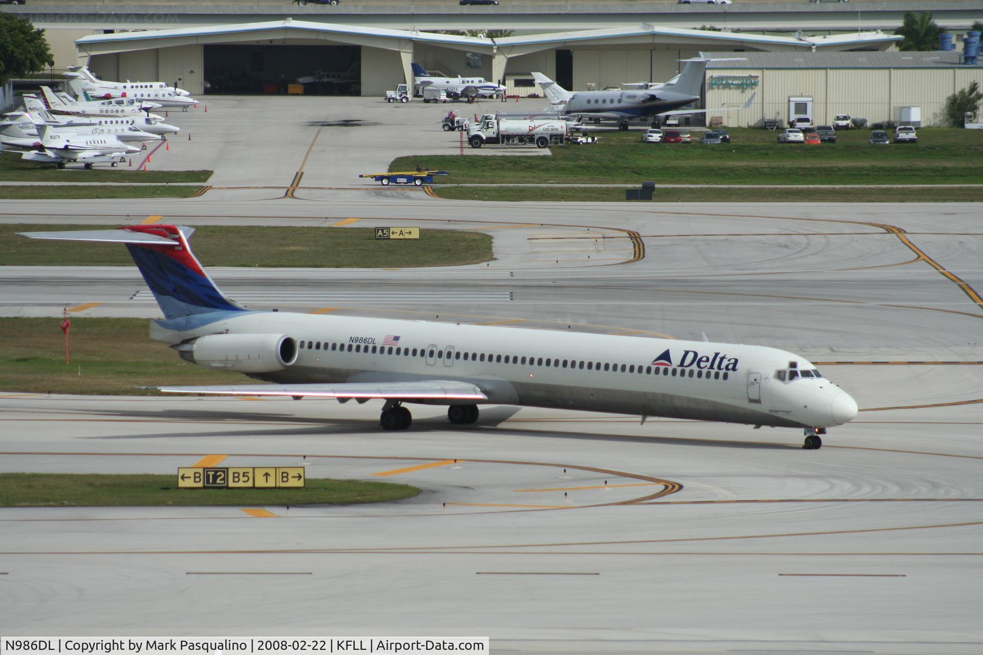 N986DL, 1991 McDonnell Douglas MD-88 C/N 53313, MD-88