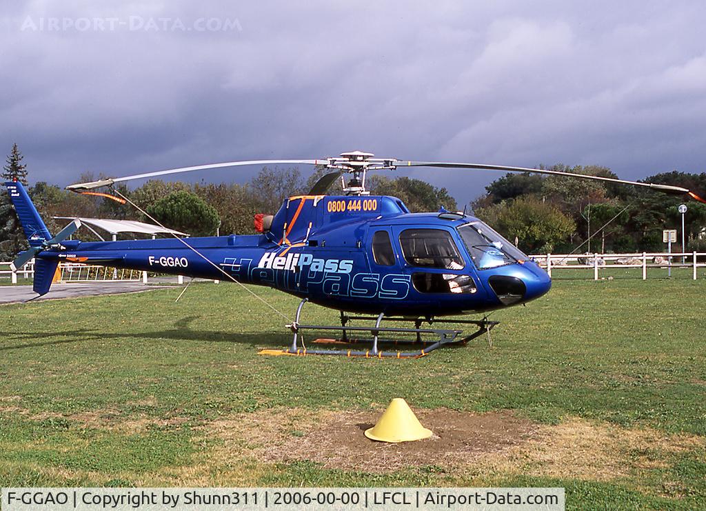 F-GGAO, Eurocopter AS-350B Ecureuil Ecureuil C/N 2208, Parked on the grass... One of the last time with Helipass...