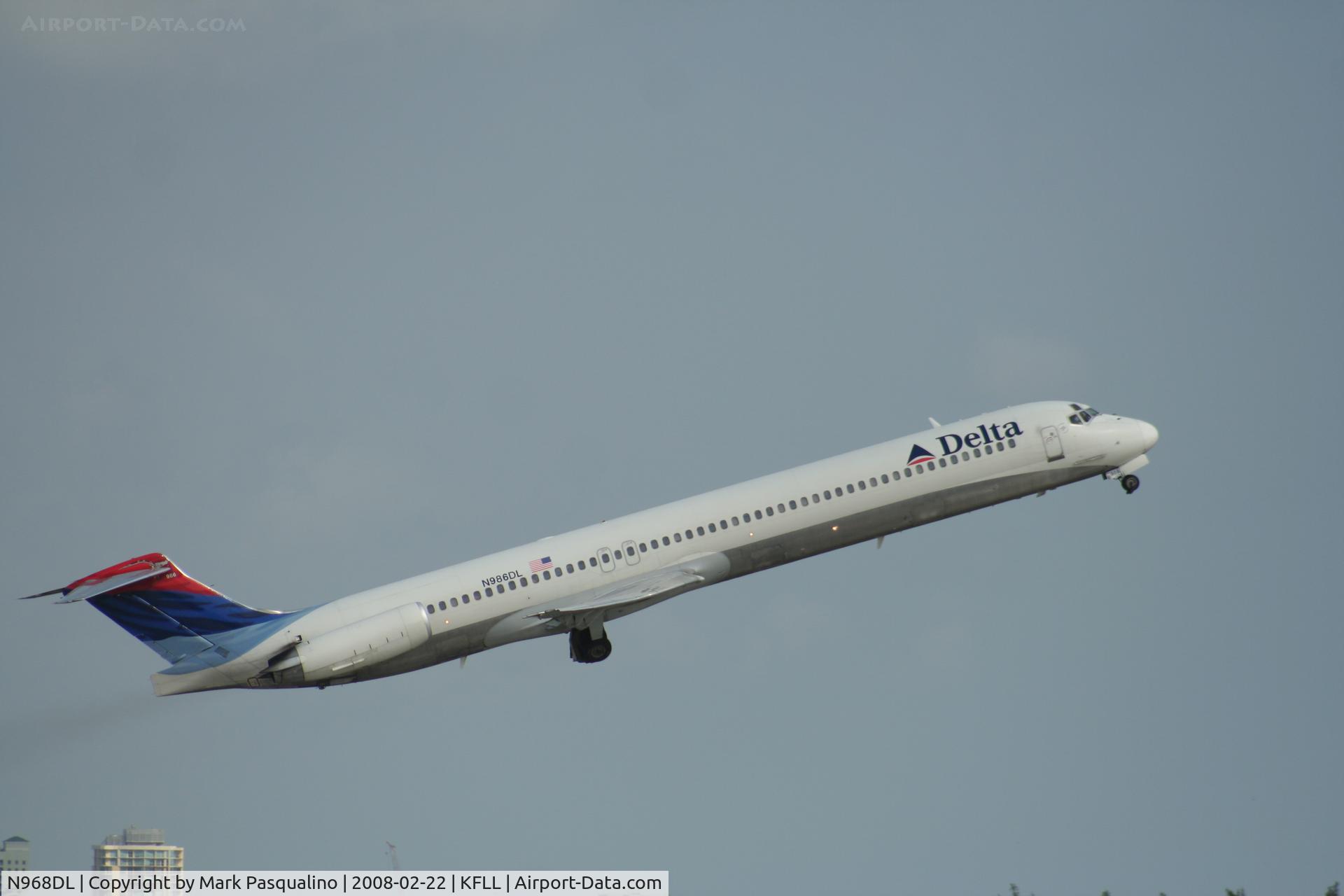 N968DL, 1990 McDonnell Douglas MD-88 C/N 53161, MD-88