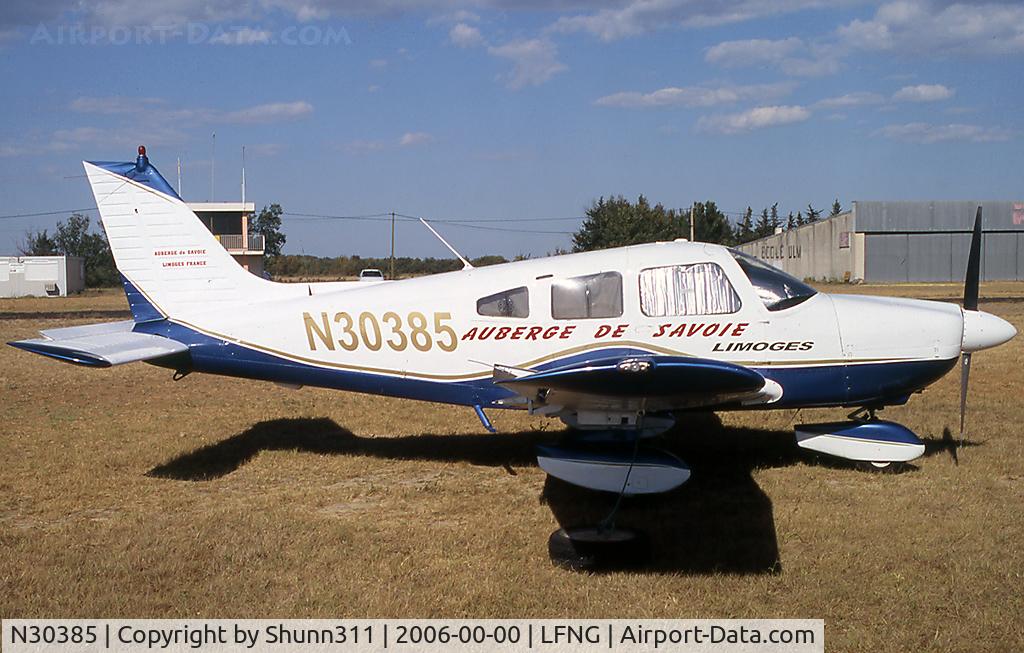 N30385, 1982 Piper PA-28-181 C/N 28-8290153, Parked here...