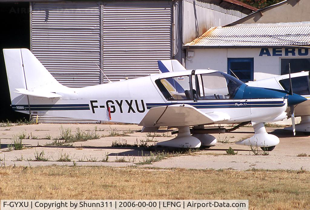 F-GYXU, Robin DR-400-120 Dauphin 2+2 C/N 2494, Parked here...