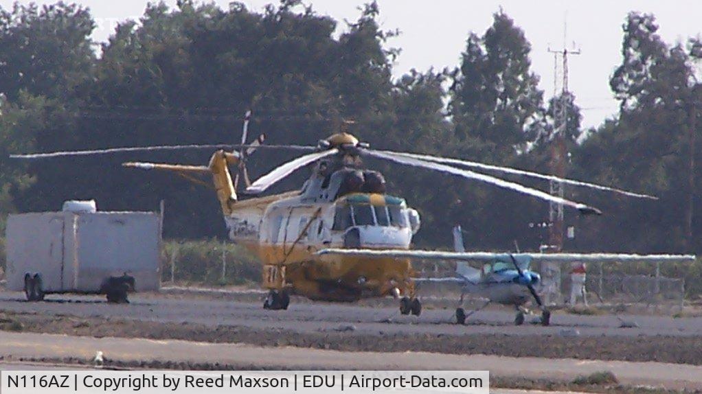 N116AZ, 1964 Sikorsky S-61N C/N 61242, Comparing size of Sikorsky with Cessna 152 at EDU