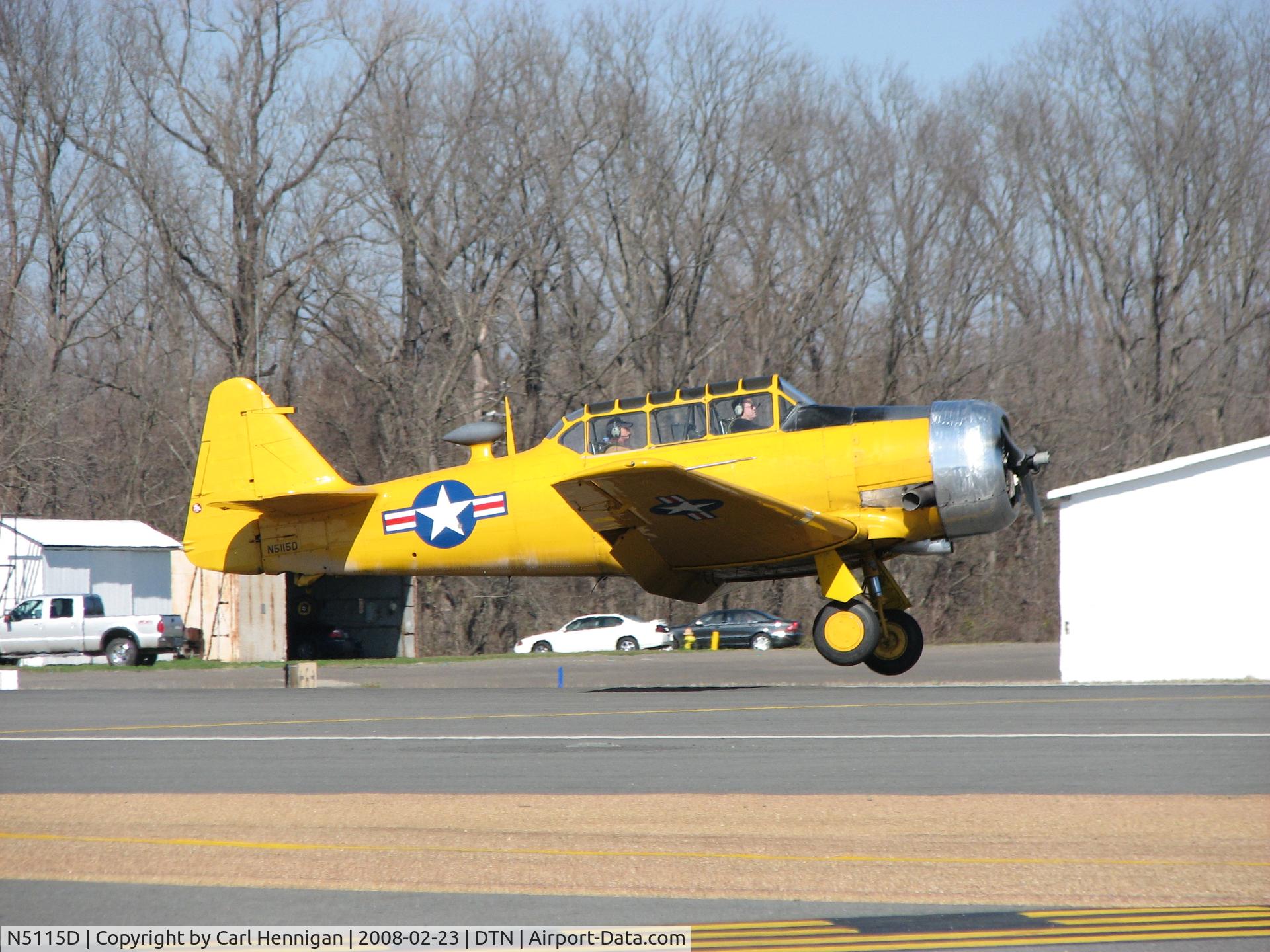 N5115D, North American AT-6G Texan C/N 168-434 (49-3330), Landing runway 14