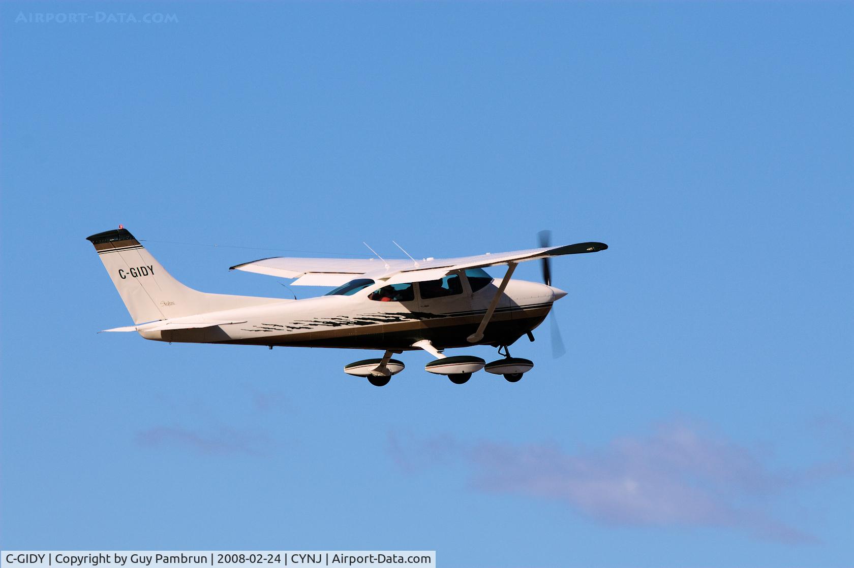 C-GIDY, 1973 Cessna 182P Skylane C/N 18261845, Take-off