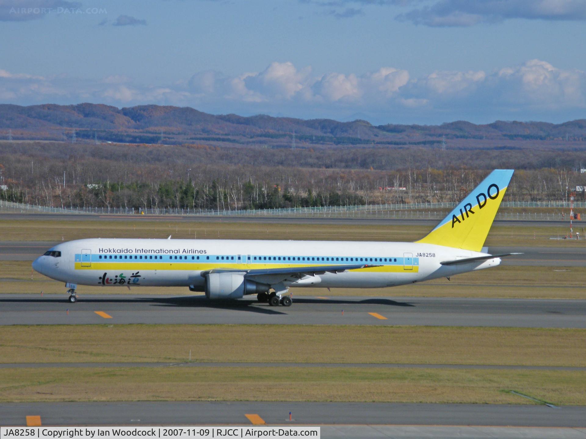 JA8258, 1987 Boeing 767-381 C/N 23758, Boeing 767-381/AIR DO/Chitose
