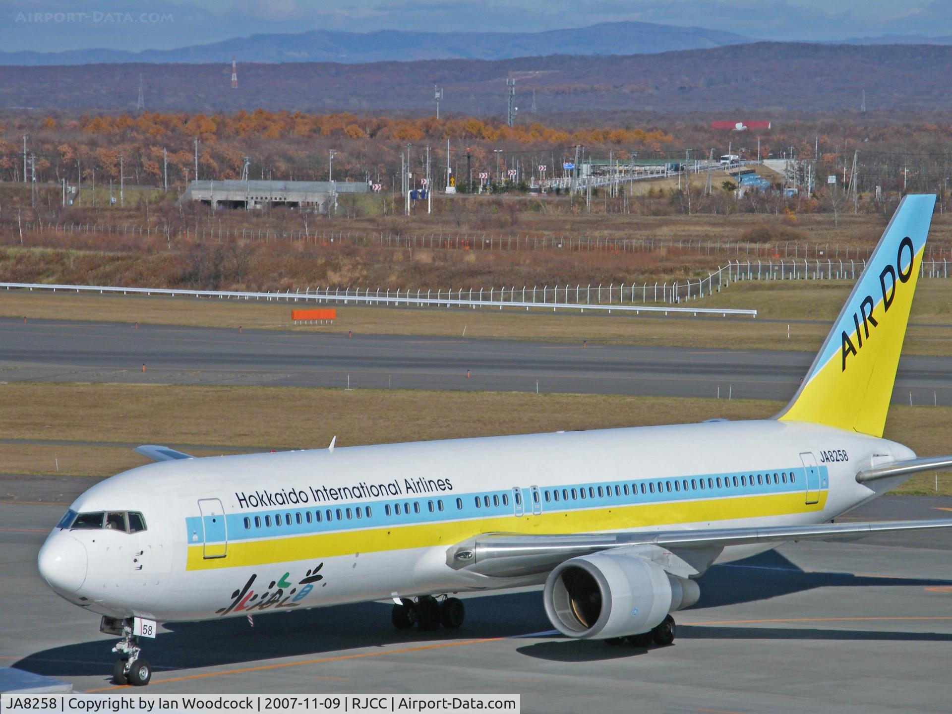 JA8258, 1987 Boeing 767-381 C/N 23758, Boeing 767-381/AIR DO/Chitose