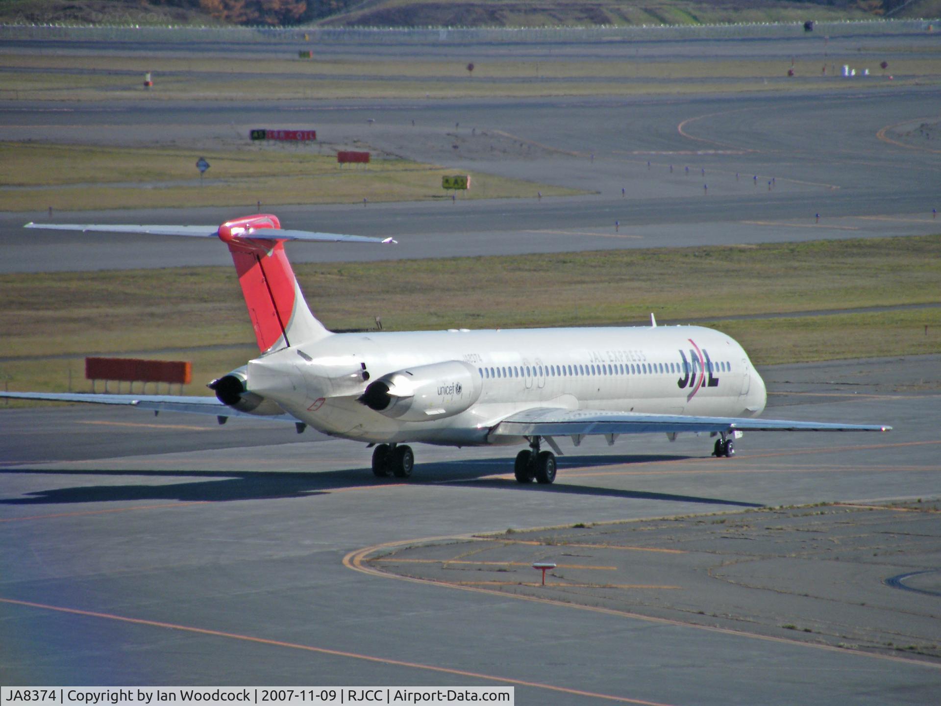 JA8374, 1992 McDonnell Douglas MD-81 (DC-9-81) C/N 53043, MD81/JAL/Chitose