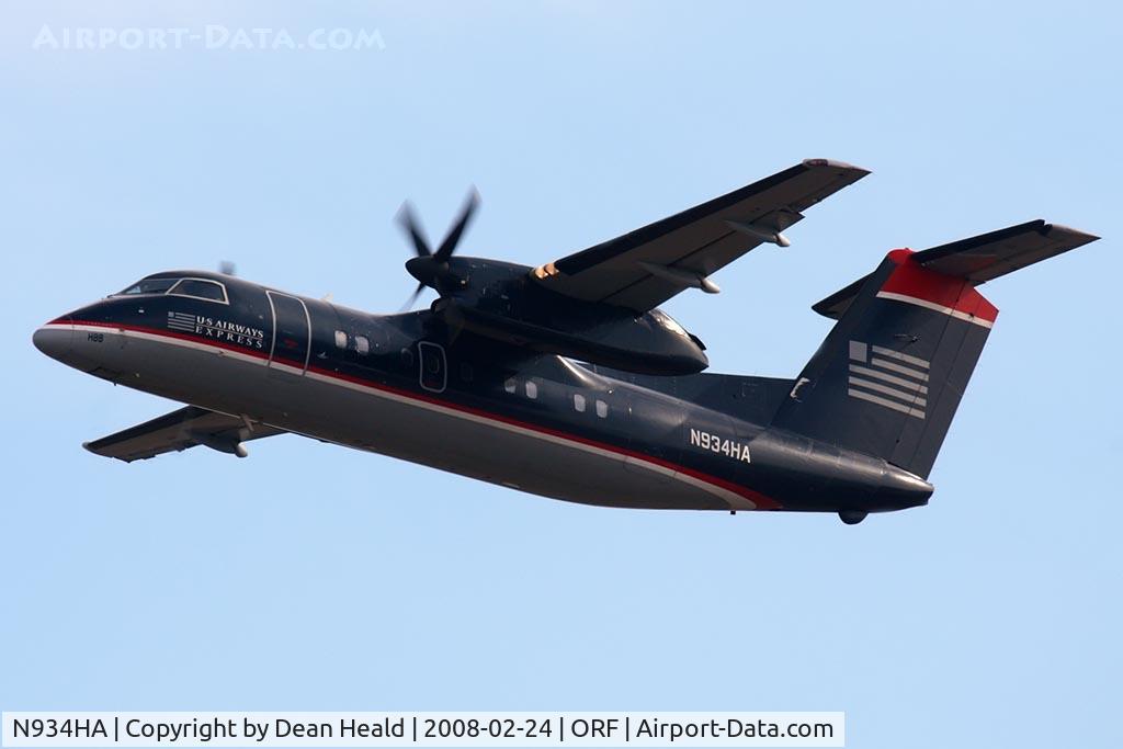 N934HA, De Havilland Canada DHC-8-102 Dash 8 C/N 139, US Airways Express (Piedmont Airlines) N934HA (FLT 4197) climbing out from RWY 5 enroute to Charlotte/Douglas Int'l (KCLT).