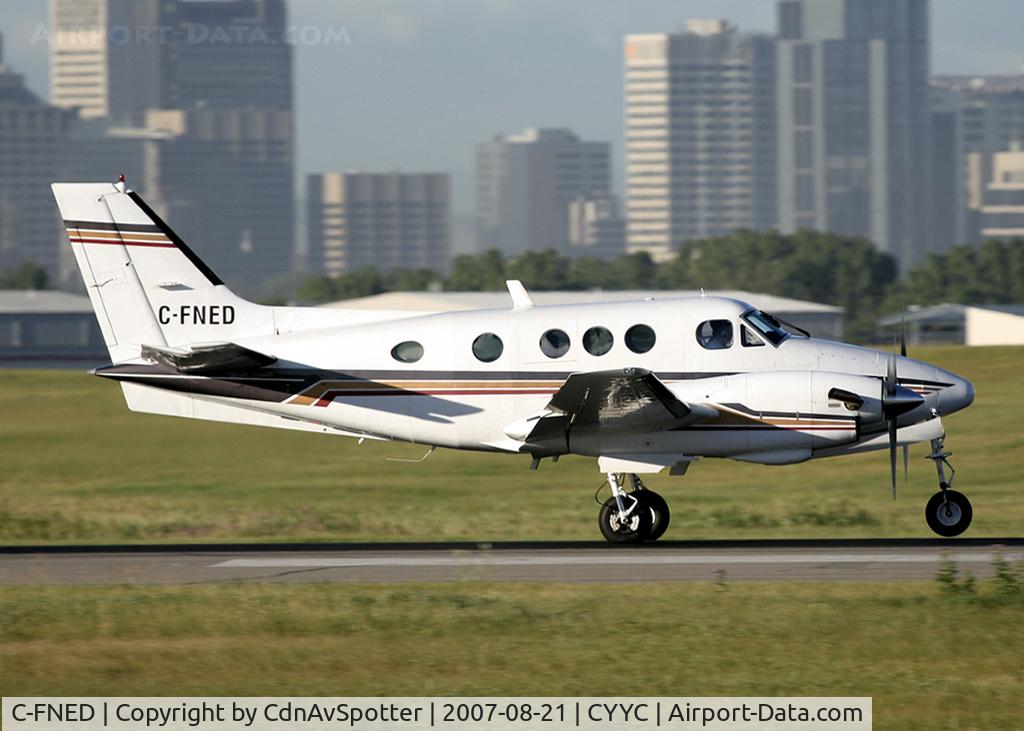 C-FNED, 1976 Beech C90 King Air C/N LJ-680, Landing on Rwy 28 in the early morning light