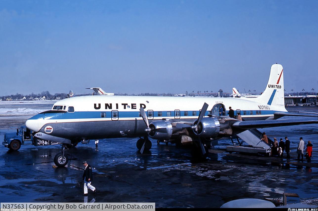 N37563, 1952 Douglas DC-6B C/N 43542, United Airlines