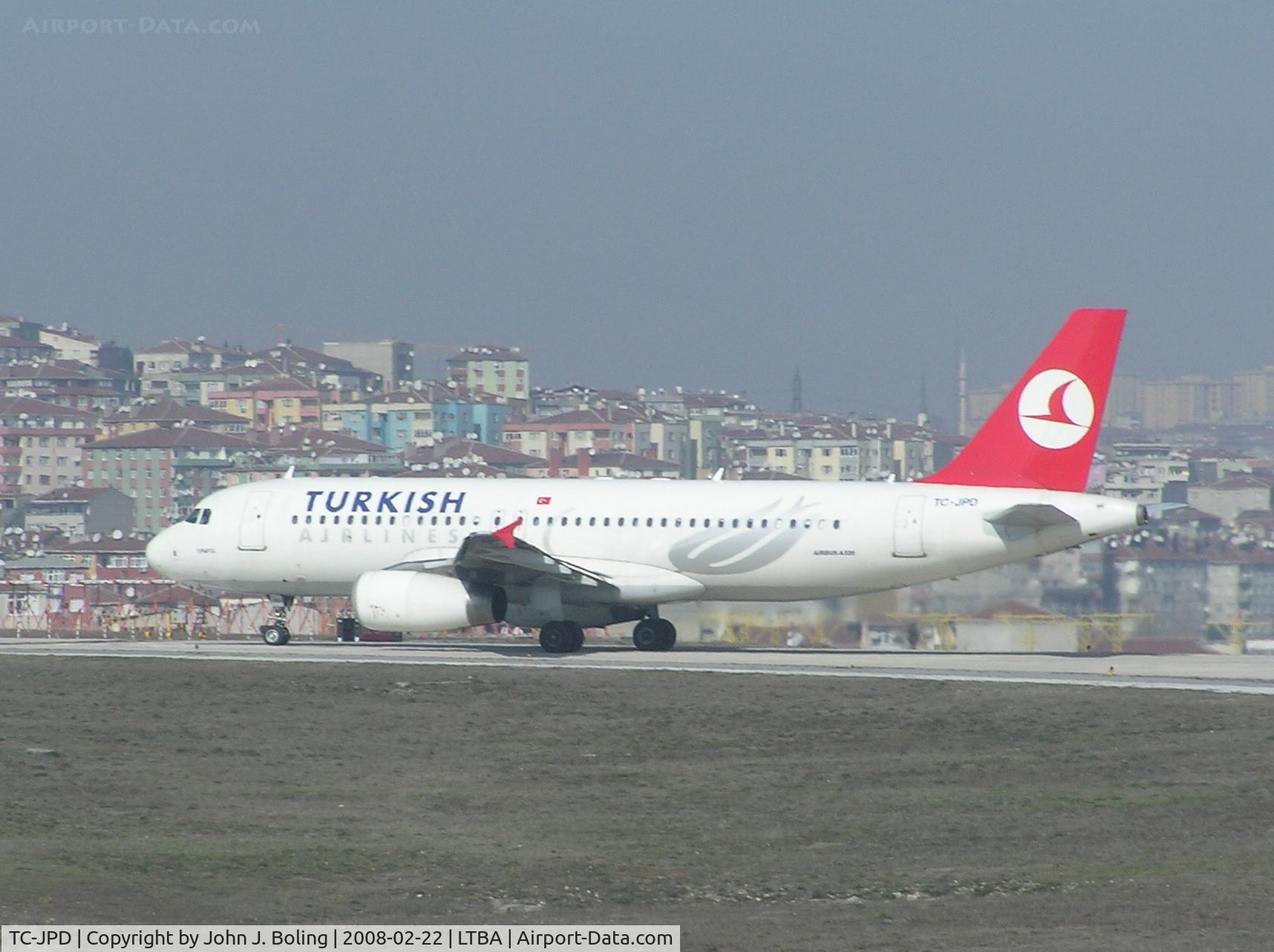 TC-JPD, 2006 Airbus A320-232 C/N 2934, Turkish A320 holding short at Istanbul, Turkey
