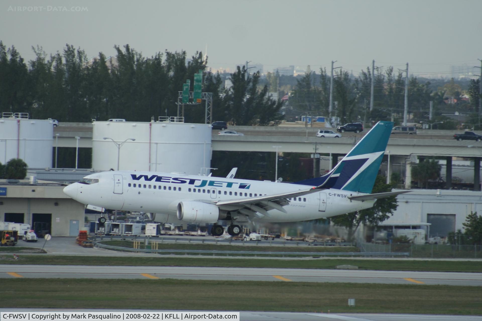C-FWSV, 2003 Boeing 737-7CT C/N 32760, Boeing 737-700
