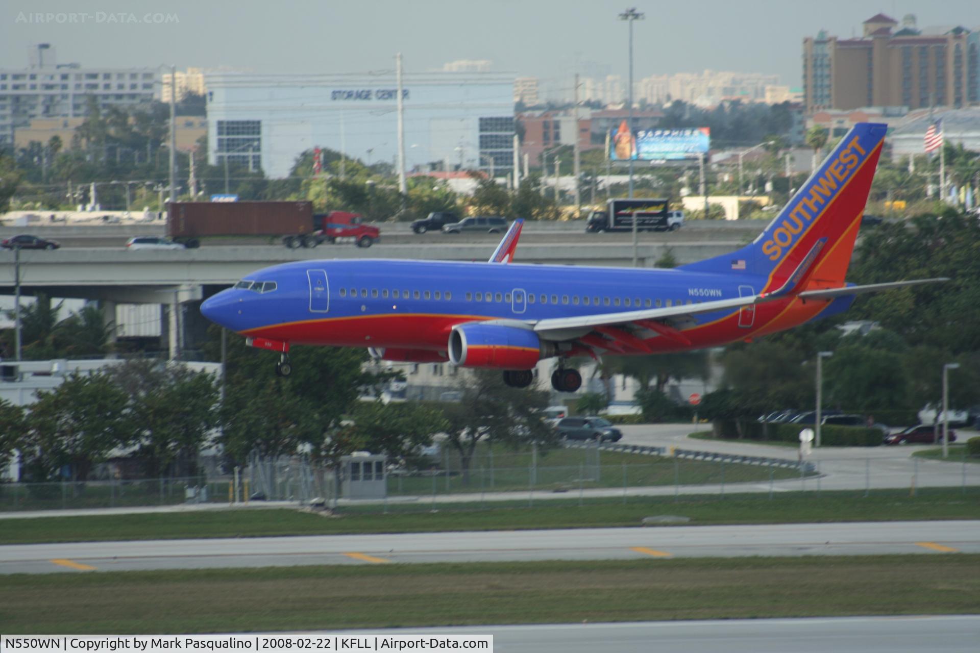 N550WN, 2001 Boeing 737-76Q C/N 30279, Boeing 737-700