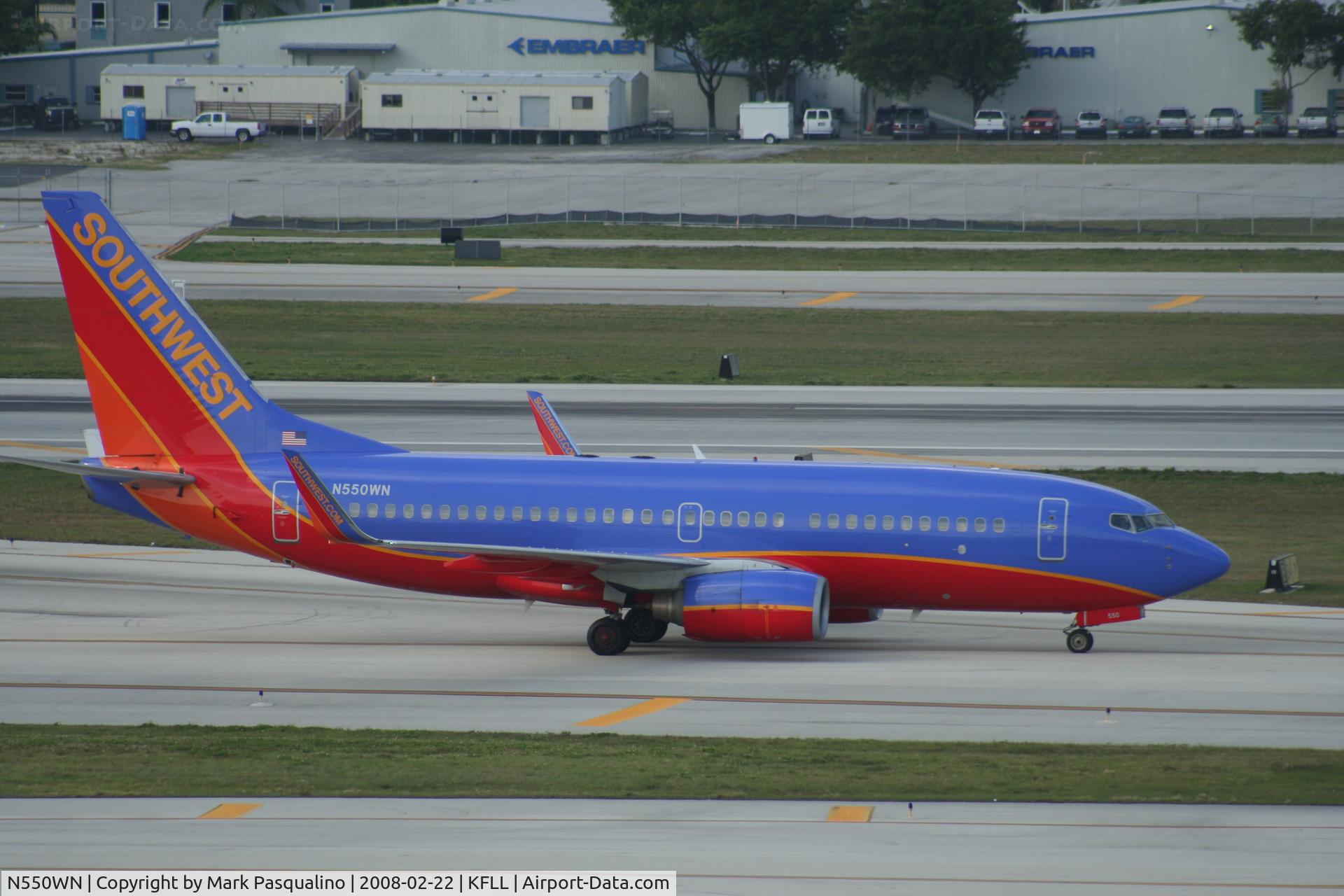 N550WN, 2001 Boeing 737-76Q C/N 30279, Boeing 737-700