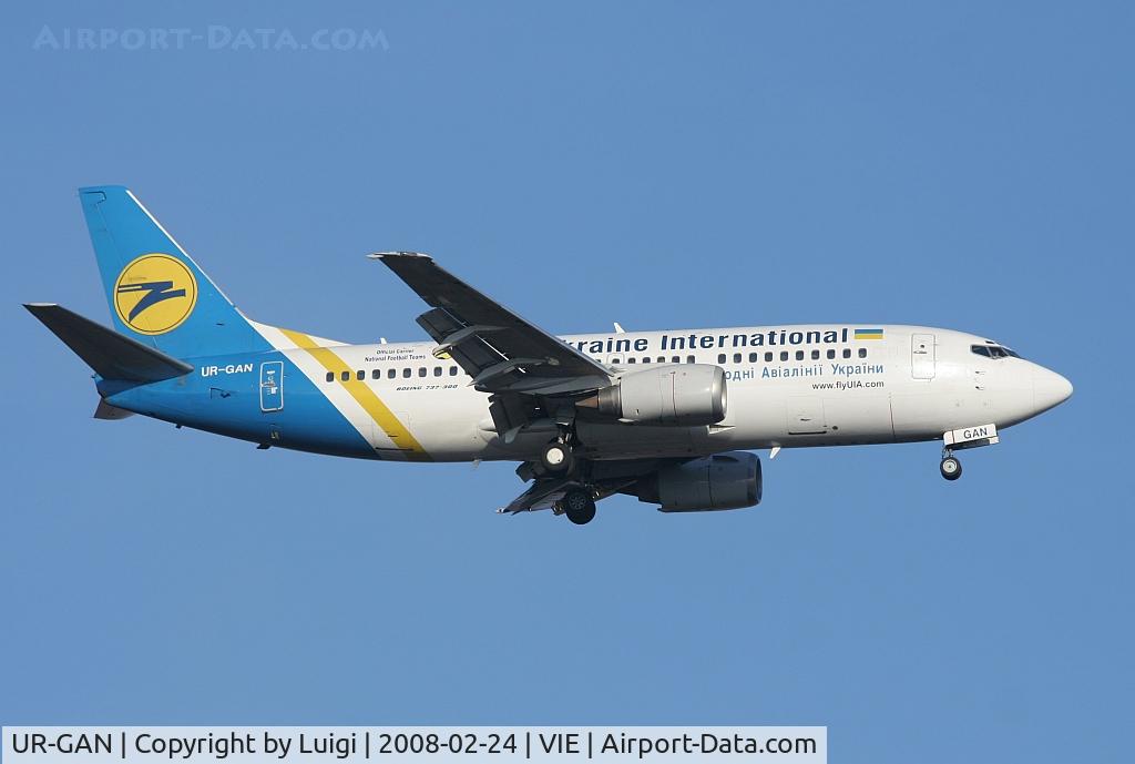 UR-GAN, 1998 Boeing 737-36N C/N 28569, Ukraine International 737-300