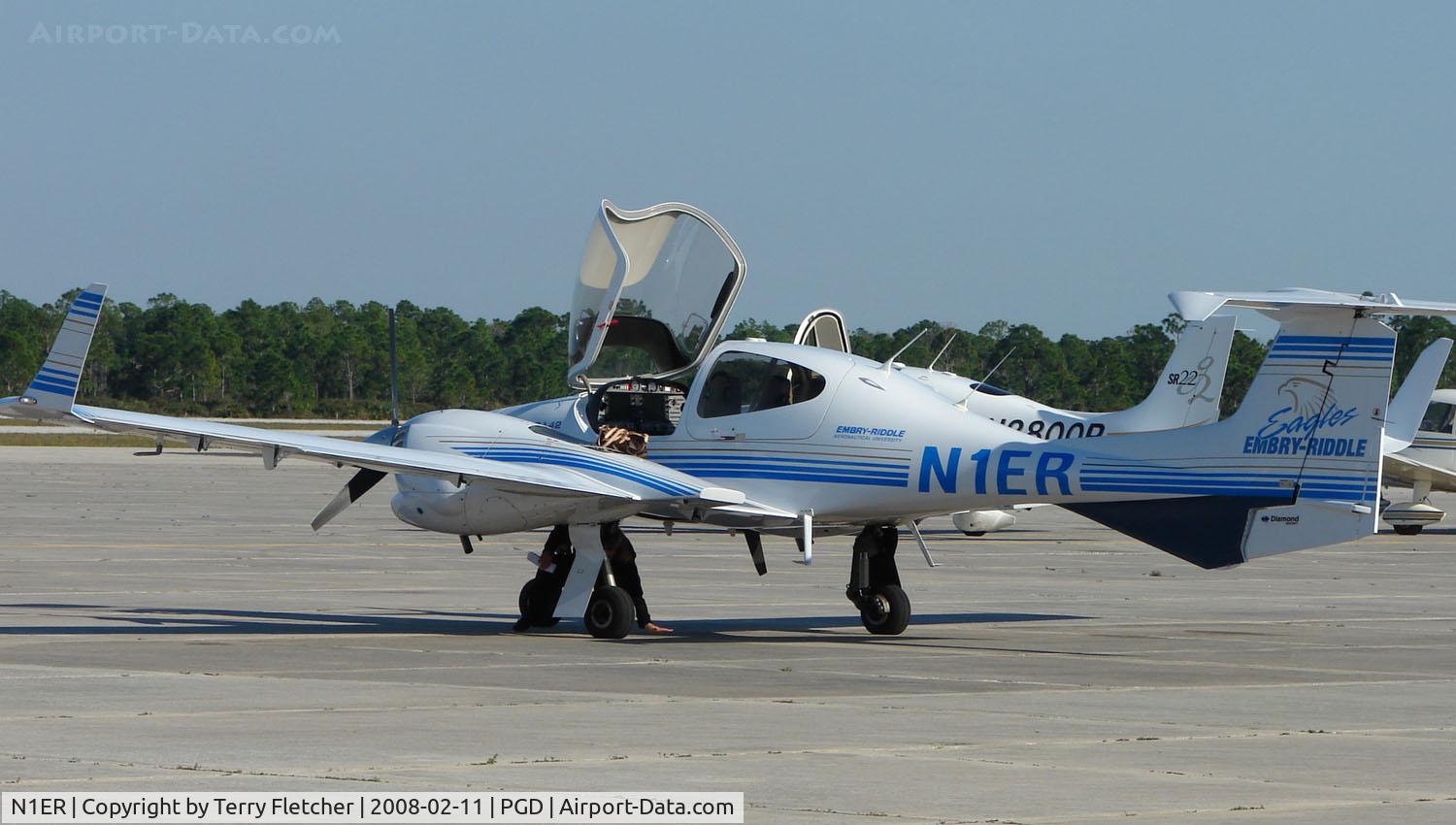 N1ER, 2009 Diamond DA-42 Twin Star C/N 42.AC132, Diamond Twinstar at Charlotte County