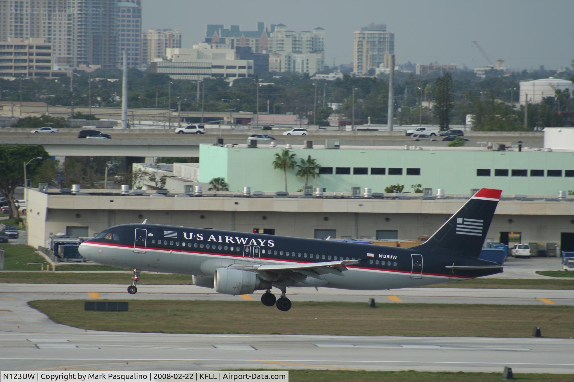 N123UW, 2000 Airbus A320-214 C/N 1310, Airbus A320