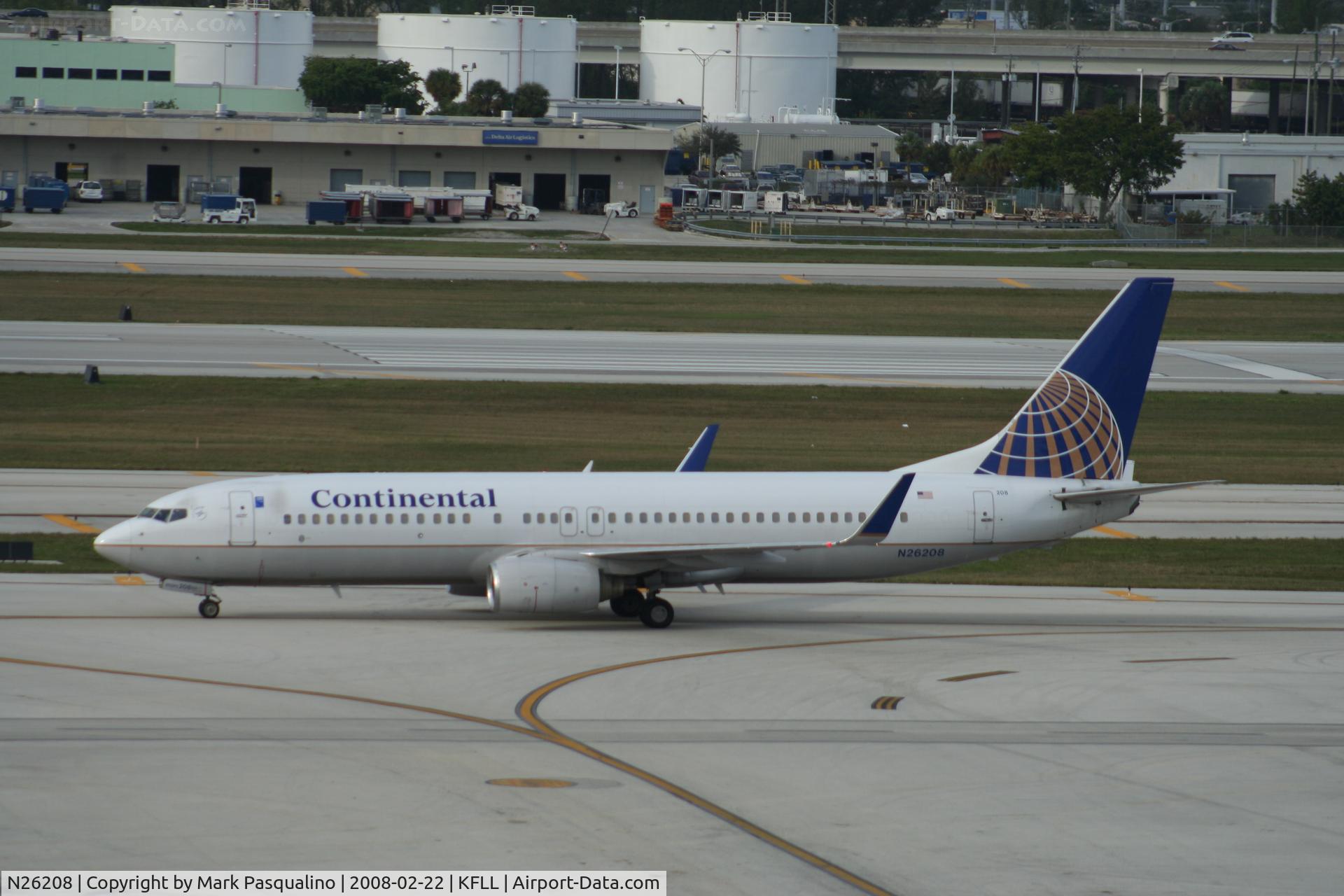 N26208, 2000 Boeing 737-824 C/N 30580, Boeing 737-800