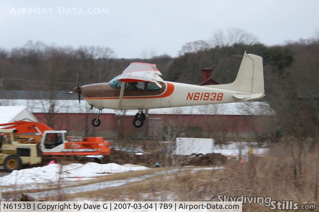 N6193B, 1957 Cessna 182A Skylane C/N 34193, 93B landing at Ellington