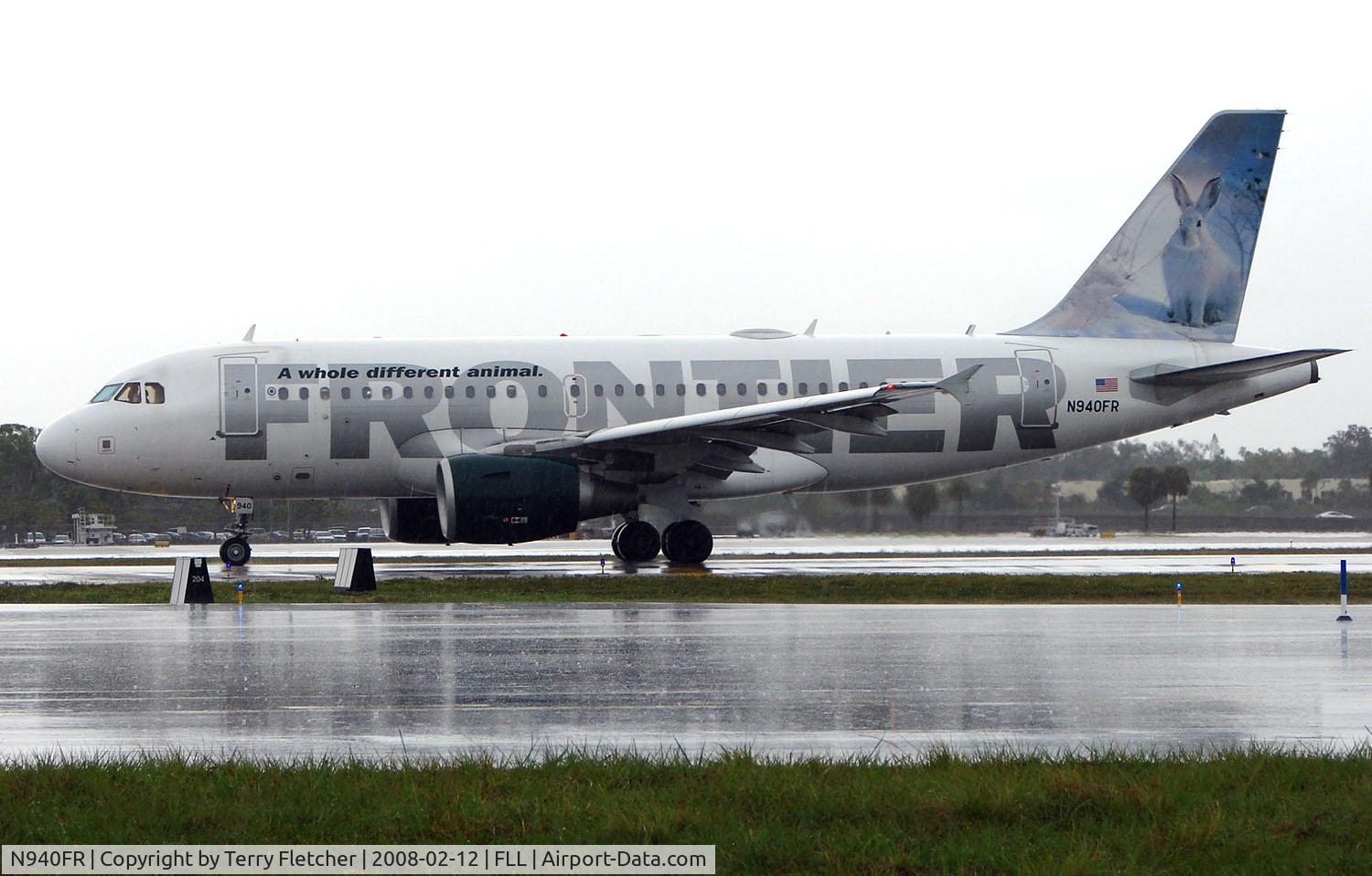 N940FR, 2005 Airbus A319-111 C/N 2465, One of 15 aircraft waiting in line for departure after storms temporarily closed depatures from Ft Lauderdale Int