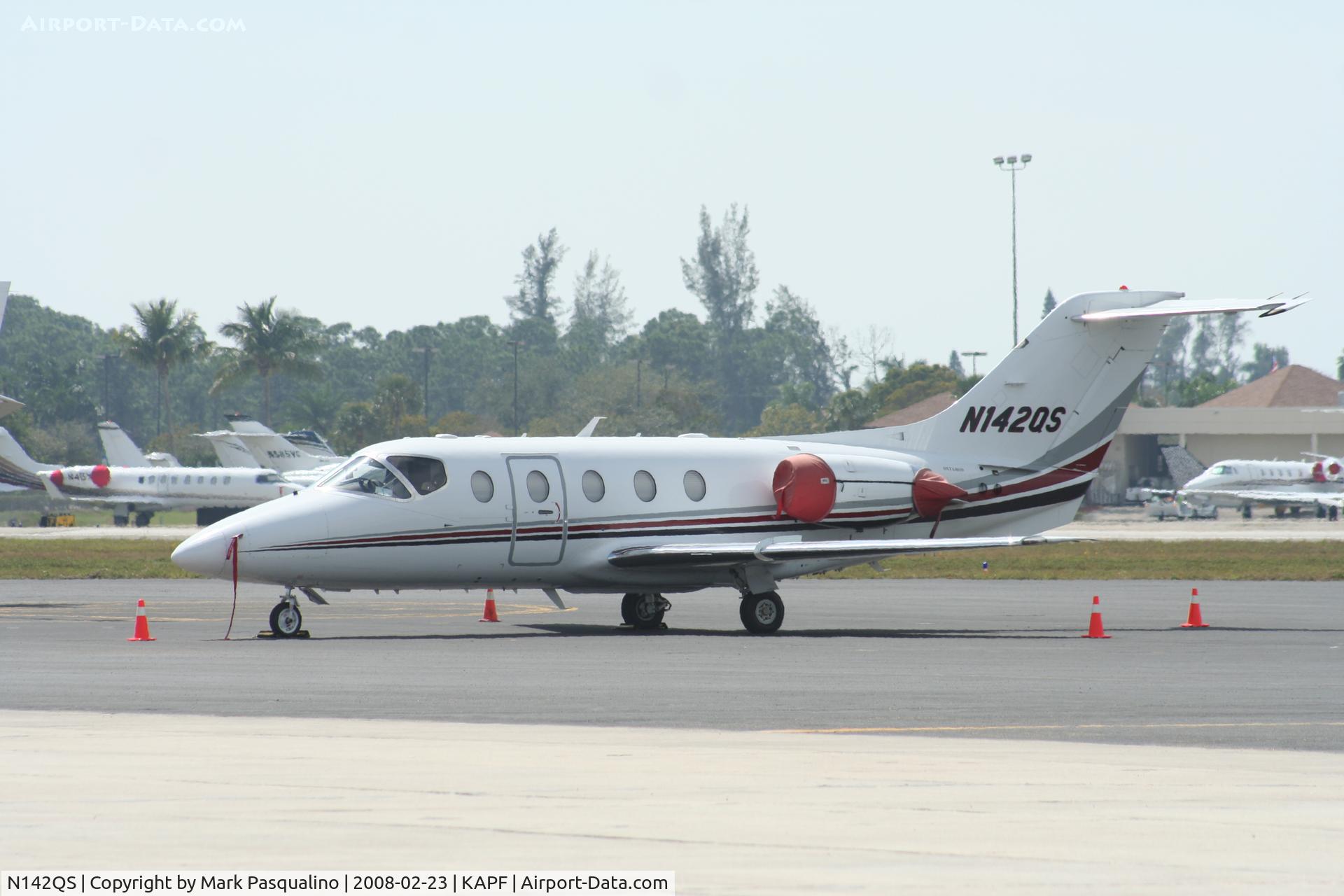 N142QS, 2005 Raytheon Beechjet 400A C/N RK-432, Beech 400A
