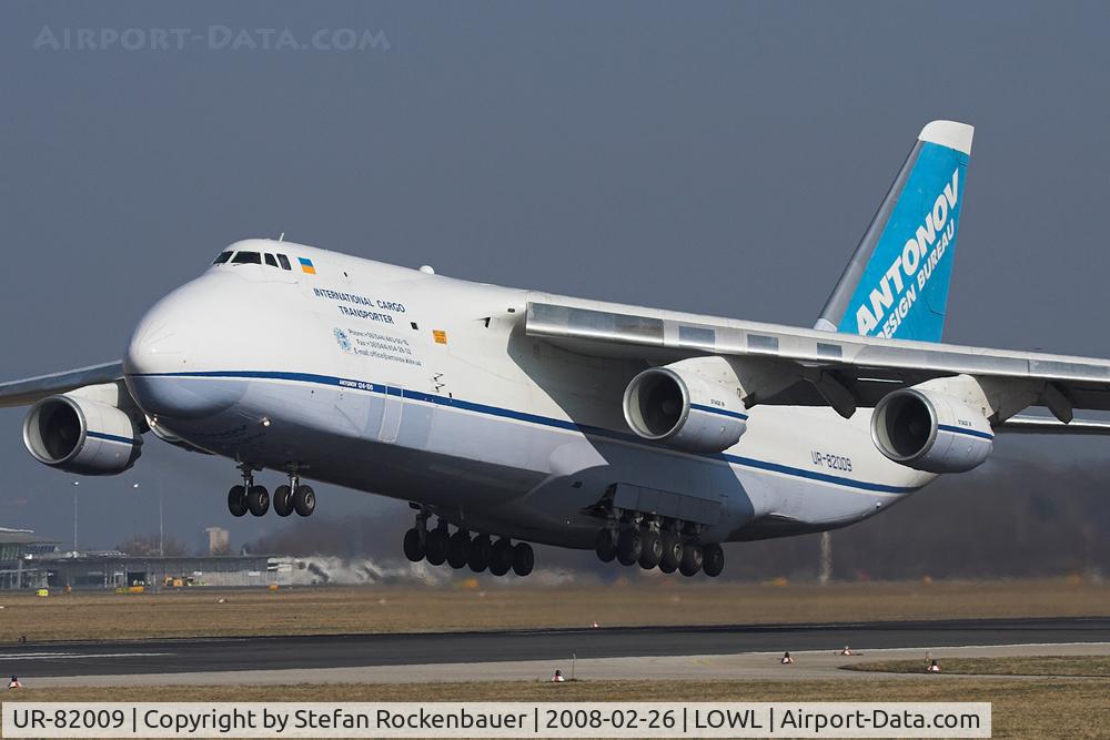 UR-82009, 1987 Antonov An-124-100M-150 Ruslan C/N 19530501007, Takeoff