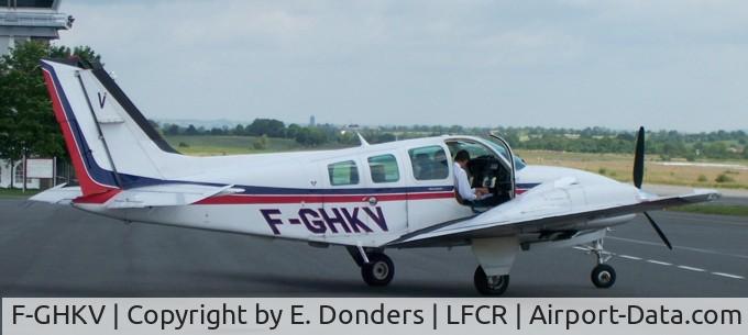 F-GHKV, Beech 58 Baron C/N TH-1537, Preparing for taxiing