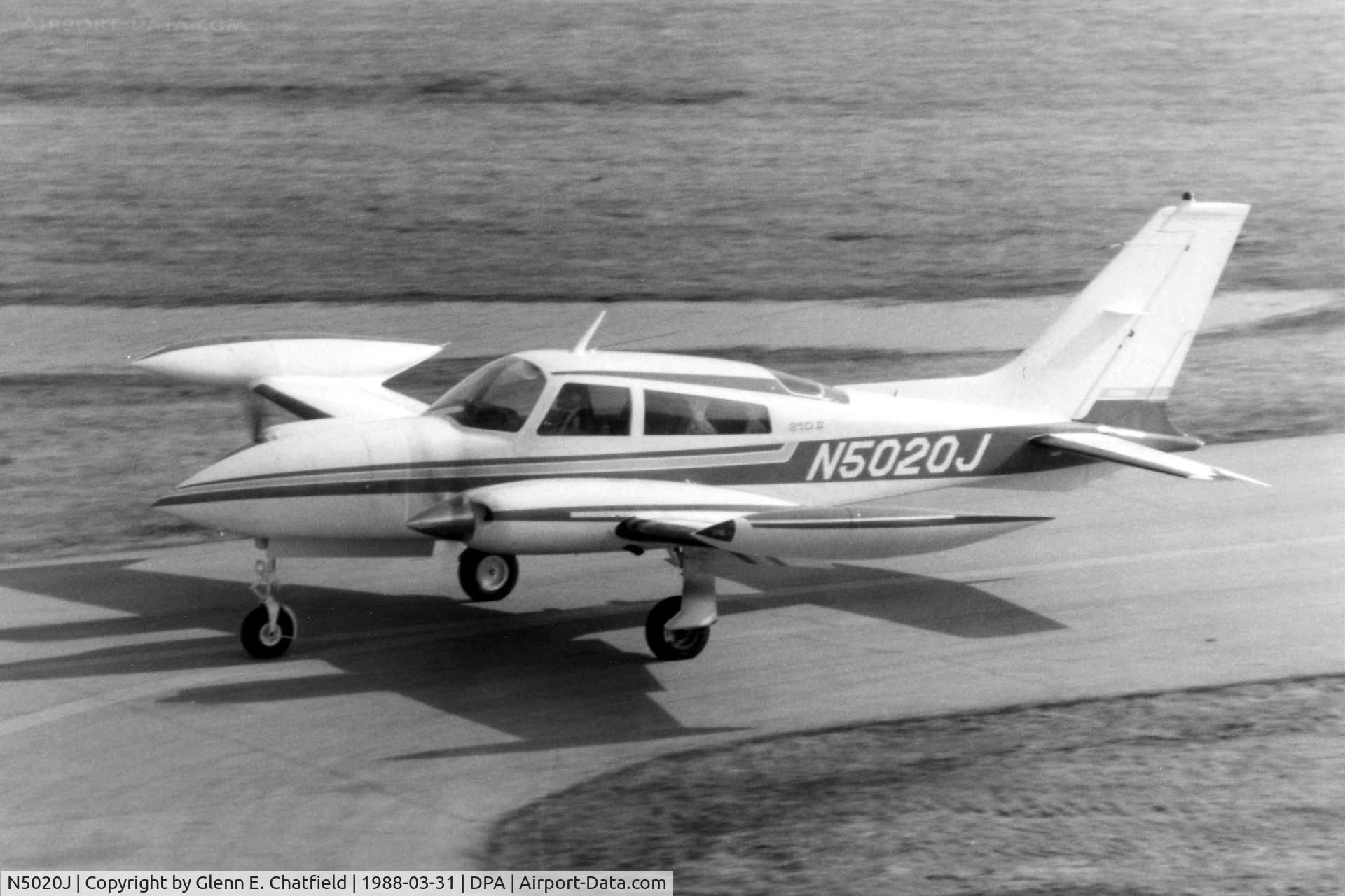 N5020J, 1975 Cessna 310R C/N 310R0140, Photo taken for aircraft recognition training.  Taxiing by the control tower.