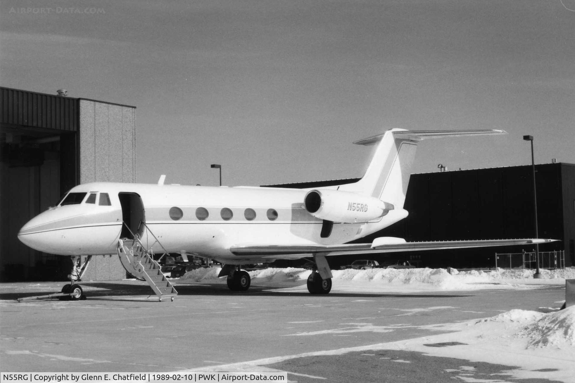 N55RG, 1966 Grumman G-1159 Gulfstream II C/N 1, Photo taken for aircraft recognition training.  I had two cameras that day; one for color slides and one for B&W.