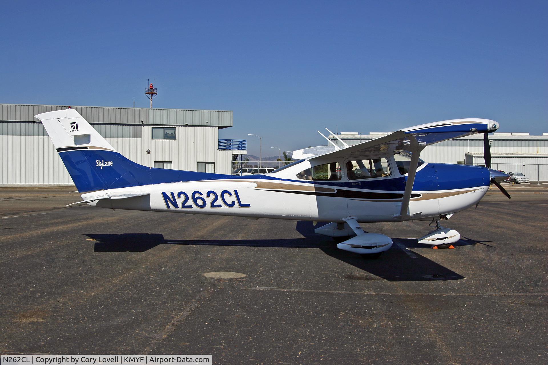 N262CL, 2004 Cessna 182T Skylane C/N 18281497, N262CL at MYF