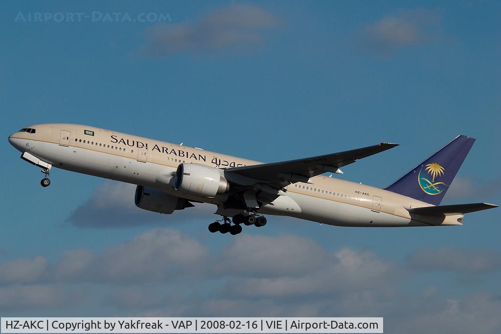 HZ-AKC, 1997 Boeing 777-268/ER C/N 28346, Saudia Boeing 777-200