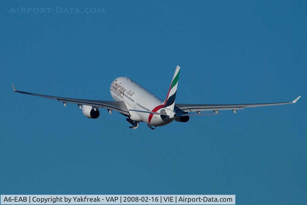 A6-EAB, 2000 Airbus A330-243 C/N 365, Emirates Airbus 330-200