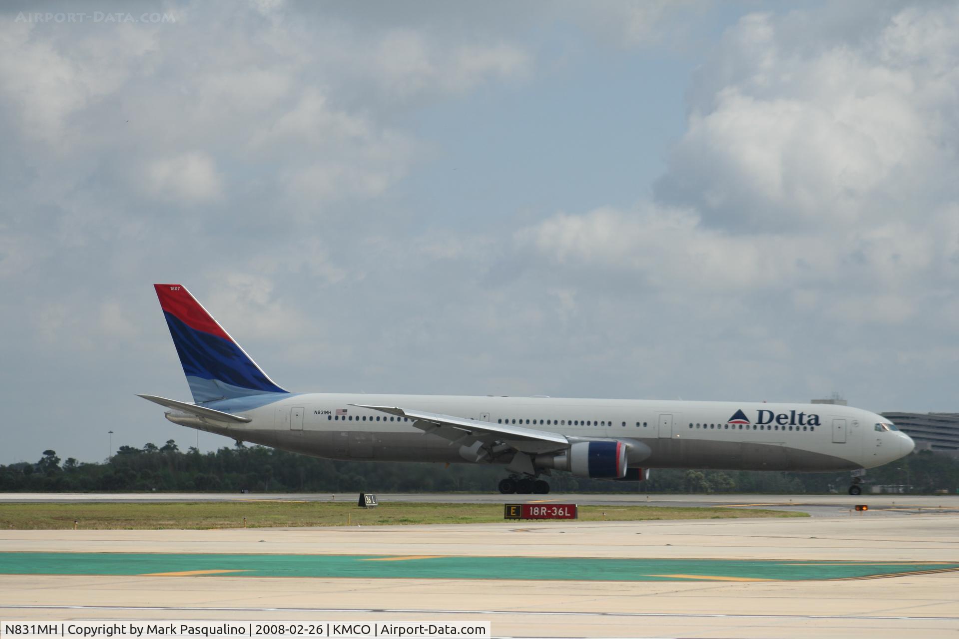 N831MH, 2000 Boeing 767-432/ER C/N 29702, Boeing 767-400ER