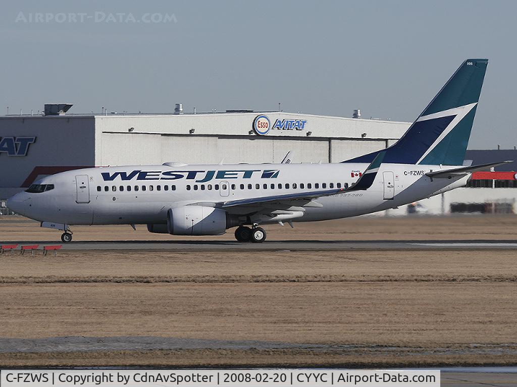 C-FZWS, 2001 Boeing 737-76N C/N 32731, On the takeoff roll on Rwy 34