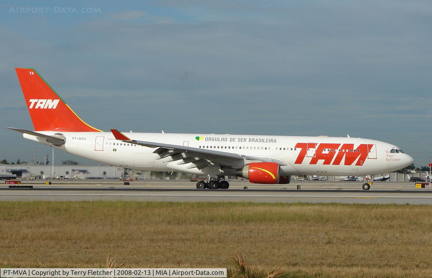 PT-MVA, 1998 Airbus A330-223 C/N 232, TAM A330 arrives Miami in perfect weather conditions