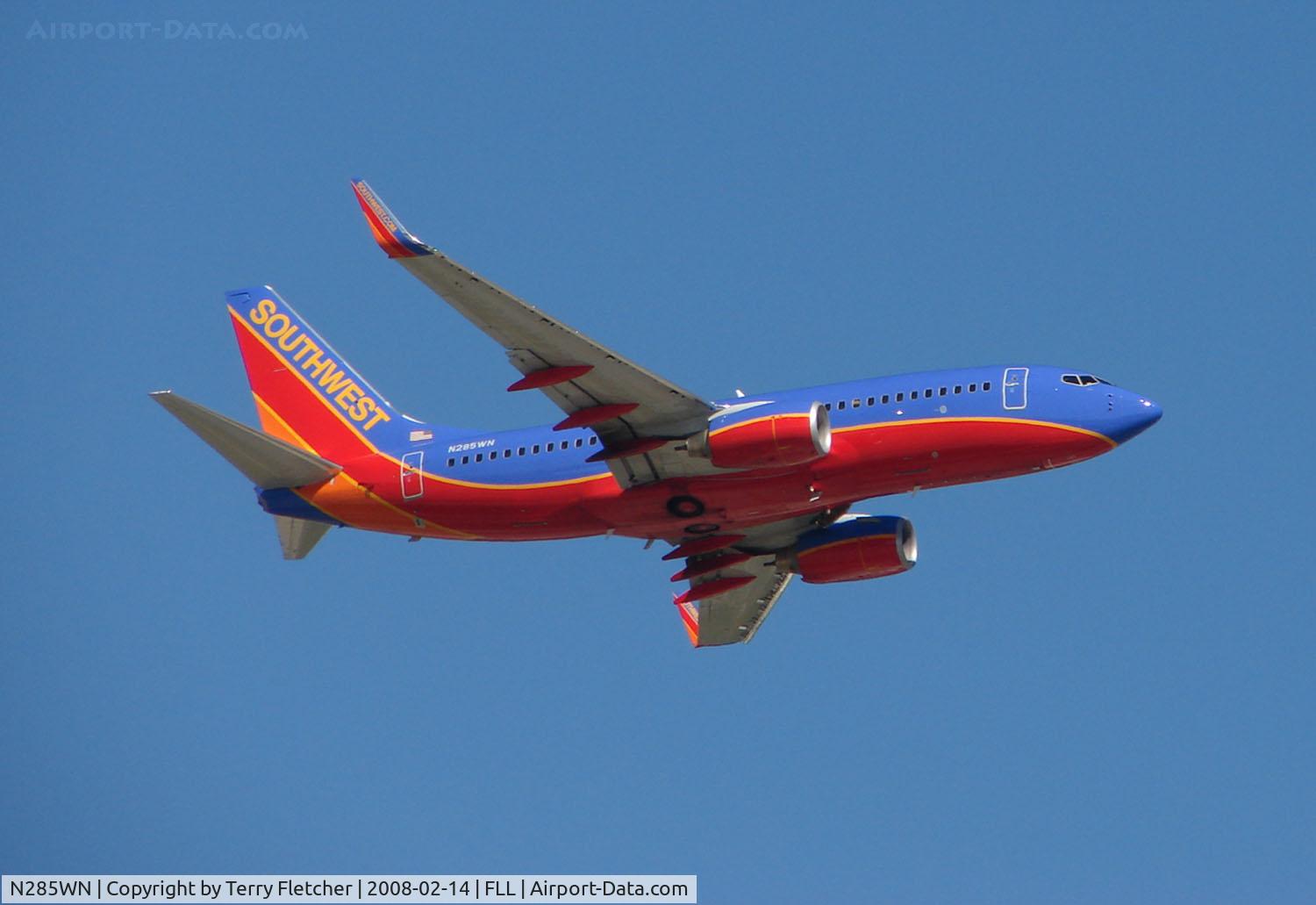 N285WN, 2007 Boeing 737-7H4 C/N 32536, Southwest B737 climbs away from Ft.Lauderdale Int