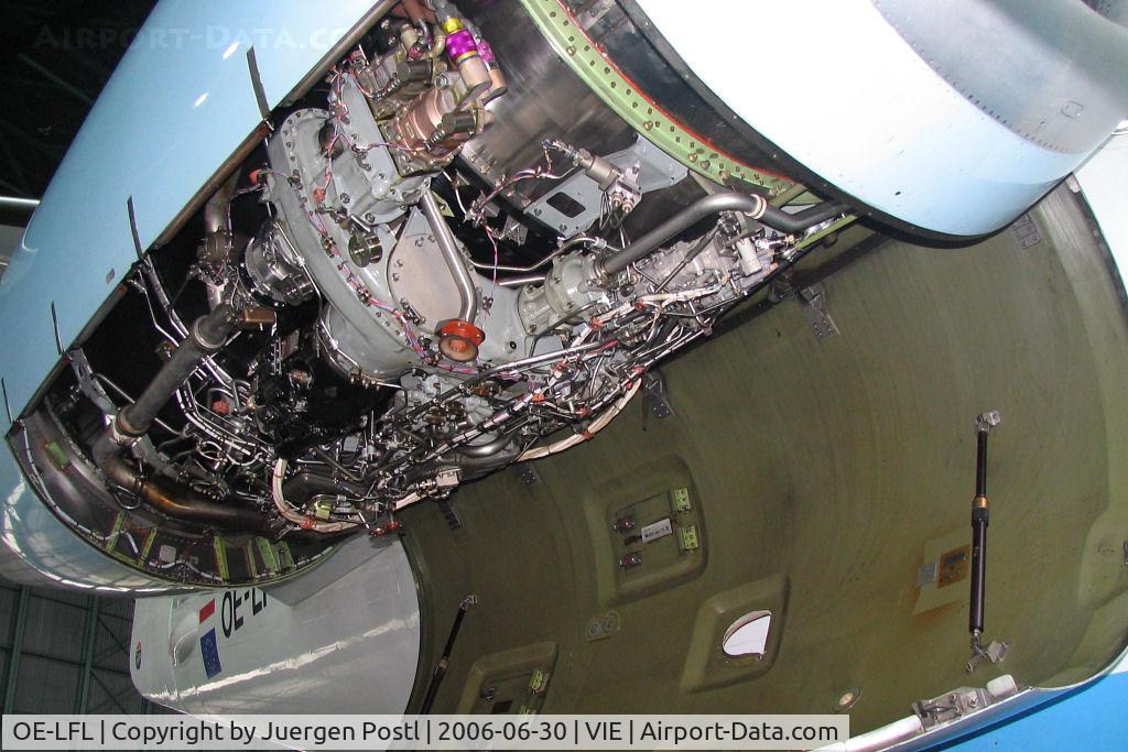OE-LFL, 1995 Fokker 70 (F-28-0070) C/N 11573, special/hangar photos: Fokker 70