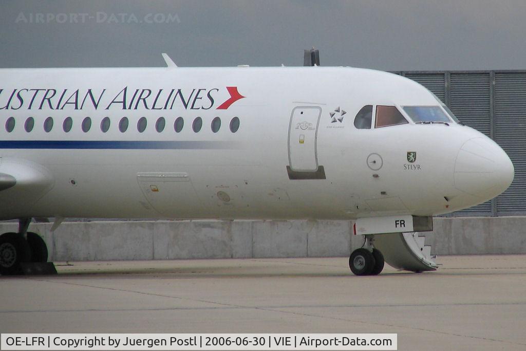 OE-LFR, 1996 Fokker 70 (F-28-0070) C/N 11572, Fokker70