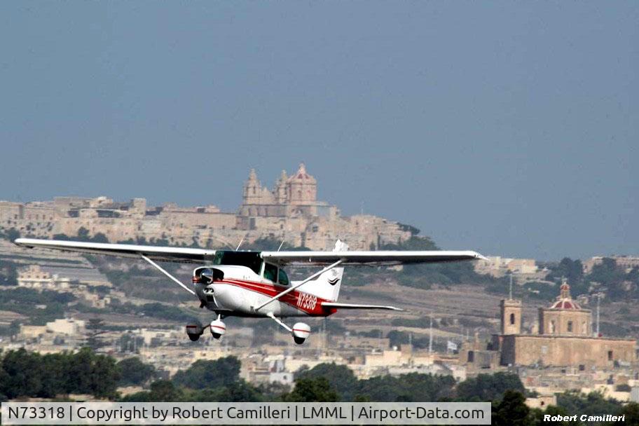 N73318, 1976 Cessna 172M C/N 17267369, Approach rwy 14 at Malta International Airport