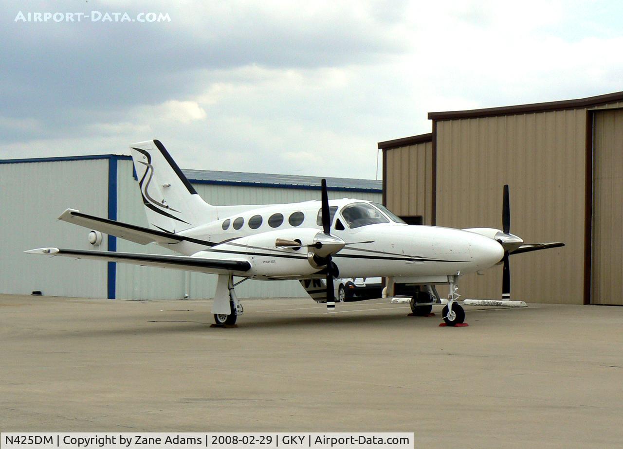 N425DM, 1981 Cessna 425 Conquest I C/N 425-0098, At Arlington Municipal