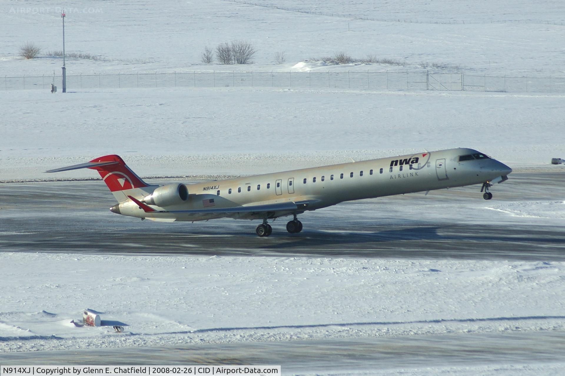 N914XJ, 2007 Bombardier CRJ-900ER (CL-600-2D24) C/N 15149, CRJ9 departing Runway 31